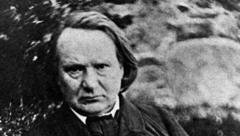 Victor Hugo en exil, conscience de la France face à Napoléon III, résistant par la littérature